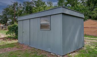 1320 N 9th St, Arkansas City, KS 67005