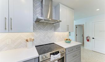 115 LOS CEDROS Dr, Anna Maria, FL 34216