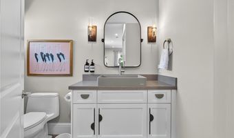 3918 W 242nd St, Torrance, CA 90505