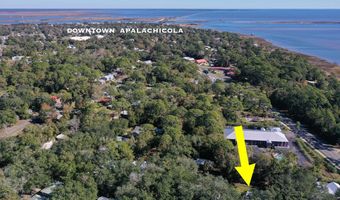 11 Shadow Ln, Apalachicola, FL 32320