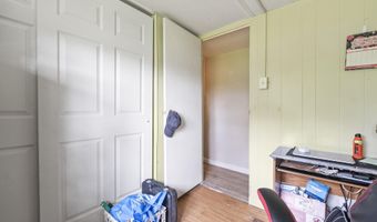 14 Lakeshore Dr, Belgrade, ME 04918