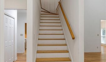 325 Millstone Cir, Athens, GA 30605