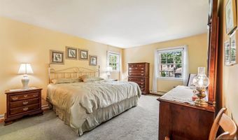 30 Arlton Ave, Allendale, NJ 07401