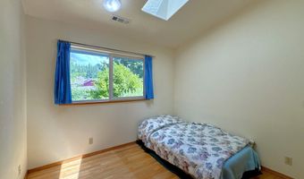 860 JODEE Ln, Brookings, OR 97415
