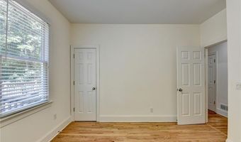 1050 Beacon Hill Xing, Alpharetta, GA 30005