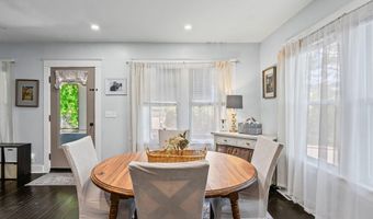 36 Henrietta St, Amsterdam, NY 12010