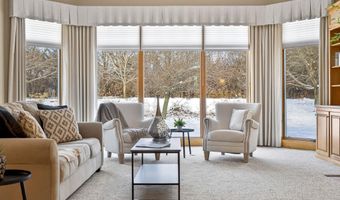 4351 N SUGAR MAPLE Ln, Appleton, WI 54913