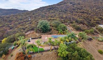 728 Rainbow Hills Rd, Fallbrook, CA 92028