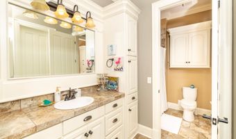 230 Eastwood Dr, Brandon, MS 39042