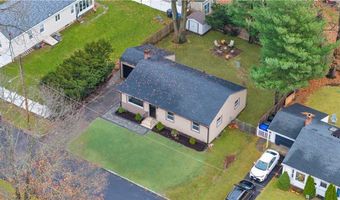 6 Hilton Ave, East Providence, RI 02915