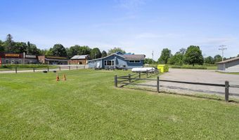 498 US HIGHWAY 8, Armstrong Creek, WI 54103