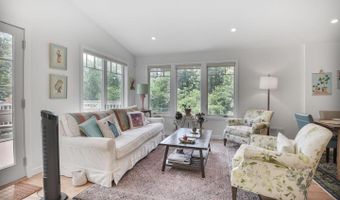 6322 WALHONDING Rd, Bethesda, MD 20816