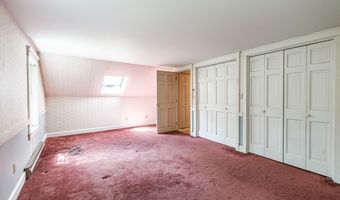4 Pineway Dr, Auburn, ME 04210