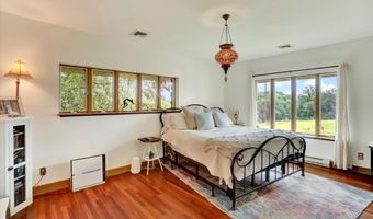 8272 WOODBINE Rd, Airville, PA 17302