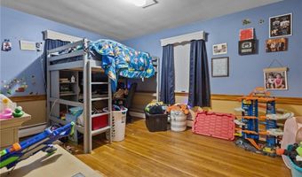 121 Heather St, Cranston, RI 02920