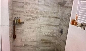 20201 NE 29th Ct D109, Aventura, FL 33180