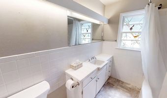 241 W 11th St, Casper, WY 82601
