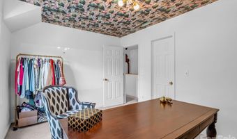 8 Sunny Ridge Dr, Asheville, NC 28804