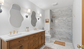 28 E Ridge Ct, Cheshire, CT 06410