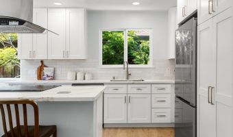 517 Sumner Ave, Aptos, CA 95003