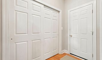 19704 STANFORD HALL Pl, Ashburn, VA 20147