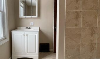 147 Brighton Dr, Akron, OH 44301