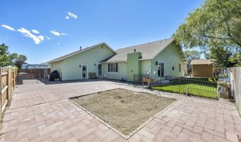 813 Lark Dr, Fernley, NV 89408