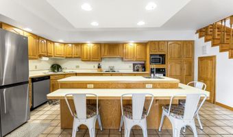 2405 W Sycamore Beach Rd, Angola, IN 46703