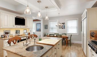 121 Center Ave, Atlantic Highlands, NJ 07716