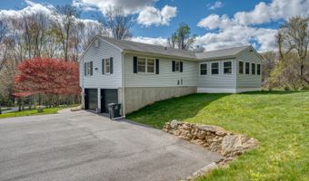 11 Hally Ln, Colchester, CT 06415