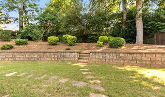 200 Pine Brg, Alpharetta, GA 30022
