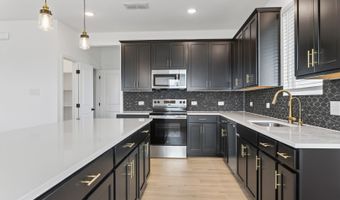 147 Peeps Ct, Adkins, TX 78101
