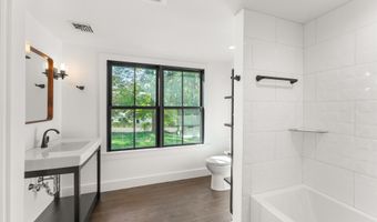 35 New St, Sharon, CT 06069