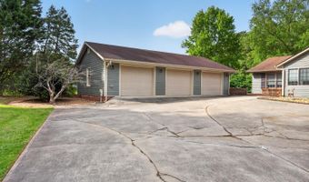 414 Holly Hills Dr, Altavista, VA 24517