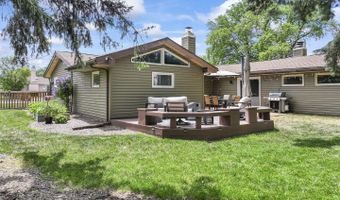 90 E White Oak St, Arlington Heights, IL 60005