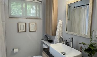 3177 Sunnywood Dr, Ann Arbor, MI 48103