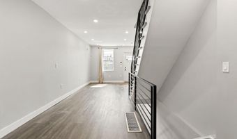 2504 N WATER St, Philadelphia, PA 19125
