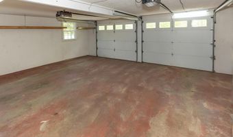 49 Kelseytown Rd, Clinton, CT 06413