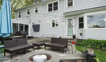 21 Preston Dr, Barrington, RI 02806