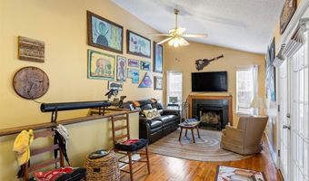 197 Maple Ridge Rd, Alexander City, AL 35010