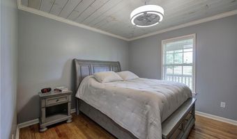122 Shake Rag Cir NW, Adairsville, GA 30103
