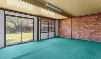 4915 YALE St, Amarillo, TX 79109