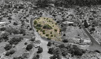 15 La Cueva Trl NE, Albuquerque, NM 87122