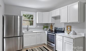 1709 Masonic Dr, Charlotte, NC 28205