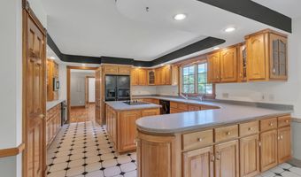 192 Palmer Rd, Chaplin, CT 06235
