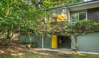 2707 Englave Dr, Ann Arbor, MI 48103