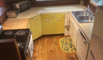 95 Sunset Shore Dr, Alton, NH 03810