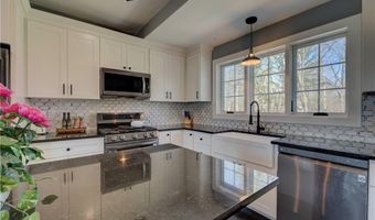 499 Seven Mile Rd, Cranston, RI 02831