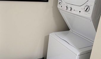 93 E Huntress Pond Rd, Barnstead, NH 03225