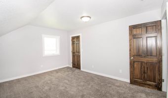 3046 Long Lake Rd, Albion, IN 46701